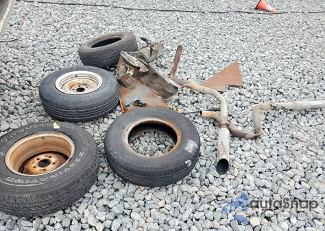 1993 Chevrolet Gmt-400 C1500 z USA, uszkodzony, nr VIN 1GCDC14K7PZ248049